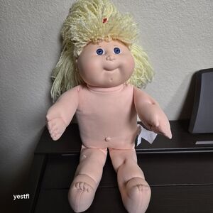 Coleco Cabbage Patch Kids doll lemon hair blue eyes 1989